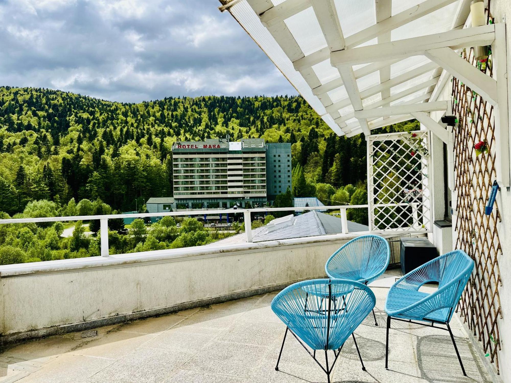 Ferienwohnung Sky Is The Limit Sinaia Exterior foto